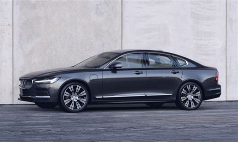 2021 Volvo plug-in hybrid models get a big price reduction