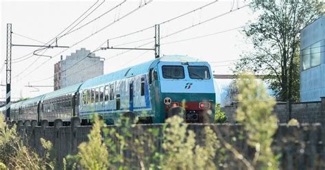 Italie Cinq Ouvriers Meurent Percut S Par Un Train Pr S De Turin