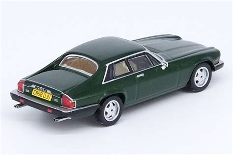 INNO64 1 64 JAGUAR XJ S British Racing Green Tiny 微影