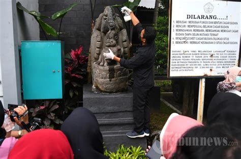 Konservasi Benda Cagar Budaya Di Museum Mpu Purwa Kota Malang Foto