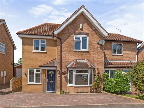 3 Bed Semi Detached House For Sale In Colchester Close Chatham Me5