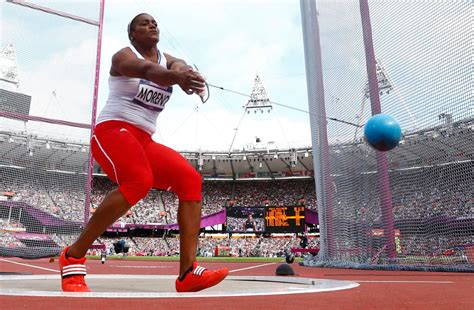 Atletismo Lanzamientos De Peso Martillo Disco Y Jabalina