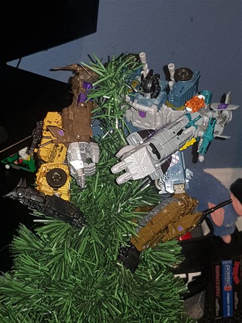 Bruticus On The Christmas Tree Transformers