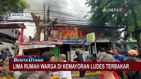 Kebakaran Permukiman Padat Penduduk Di Kemayoran Jakarta Api Lahap