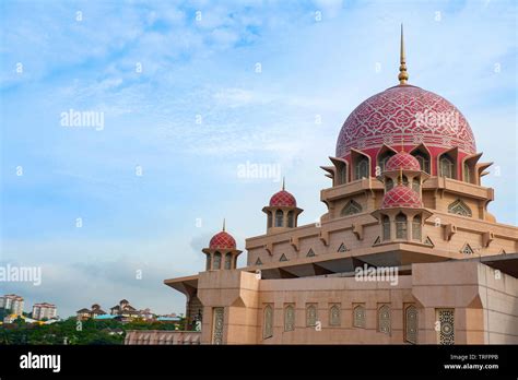 Putra Mosque Most Famous Tourist Attraction In Kuala Lumpur Malaysia