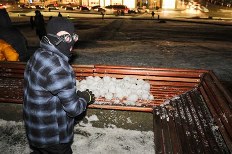 Fotos Schneeballschlacht in Arnarhóli SaltyLava Nachrichten aus Island