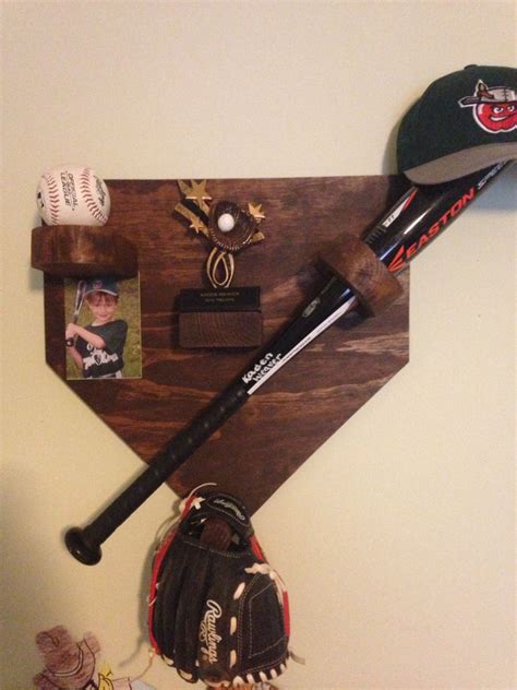 Simple Diy Baseball Bat Display Rack Artofit