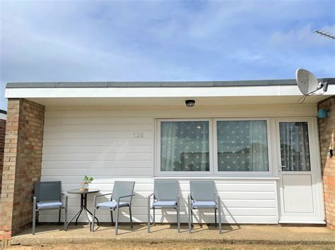 2 Bed Property For Sale In Beach Road Hemsby Great Yarmouth Nr29 Zoopla