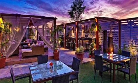 Mesmerizing Rooftop Caf S For A Dreamy Date In Delhi Yourfeed