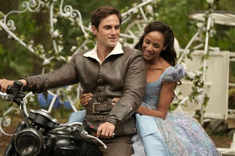 Once Upon a Time Season 7 Episode 1 Photos, Cast, and Trailer