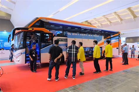 Hadir Di Ajang Busworld Southeast Asia Ftui Pamerkan Bus Listrik