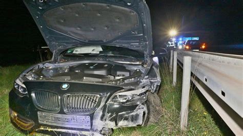 Unfall Auf A81 Bei Zuffenhausen BMW Kracht Durch Leitplanke Und Landet