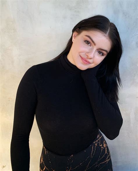 Ariel Winter Braless Black Shirt Hot Celebs Home