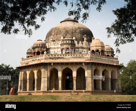 Tomb Of Mubarak Shah Sayyid