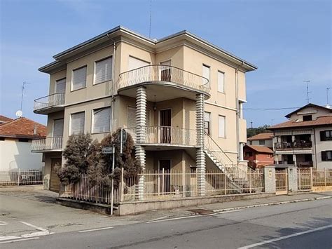 Vendita Villa Bifamiliare In Via Giuseppe Balconi Romagnano Sesia