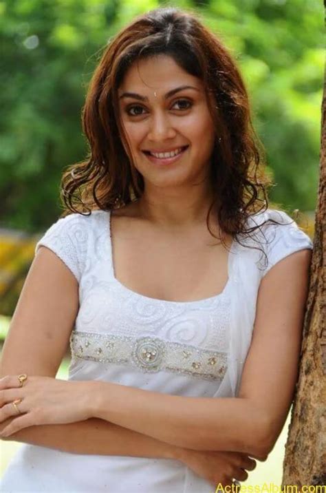 Manjari Fadnis In White Dress Hot Navel Show Actress Album