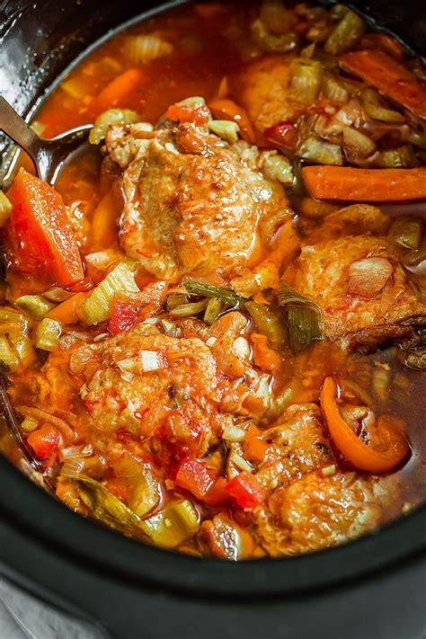 Slow Cooker Chicken Recipe With Tomatoes And Bell Peppers — Eatwell101