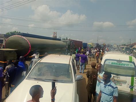 Youths Protest In Ondo Block Benin Ore Lagos Road Over Naira Fuel