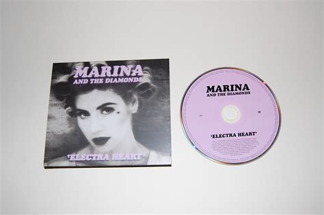 Yziik's Collection: Marina And The Diamonds - Electra Heart