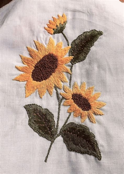 Pin De Naz Hobby Work Em Hand Embroidery