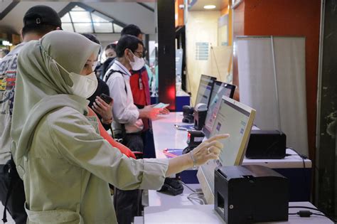 Volume Penumpang Ka Jarak Jauh Dari Daop Bandung Pada Nataru