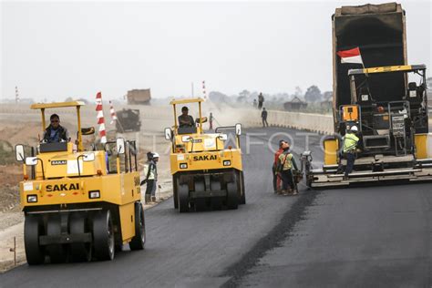 Pembangunan Tol Kapal Betung Antara Foto