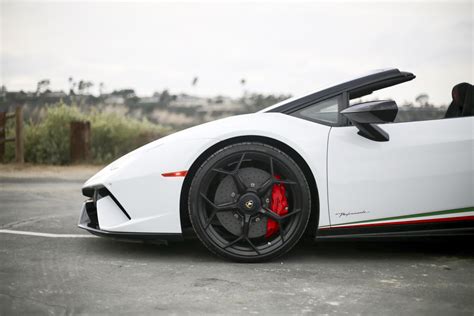 Lamborghini Huracan Performante Spyder Review - The Manual