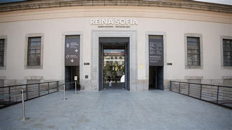 El museo Reina Sofía cambia el título de una actividad tras ser acusado