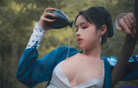 Обои cleavage Asian model women cosplay brunette makeup pouring