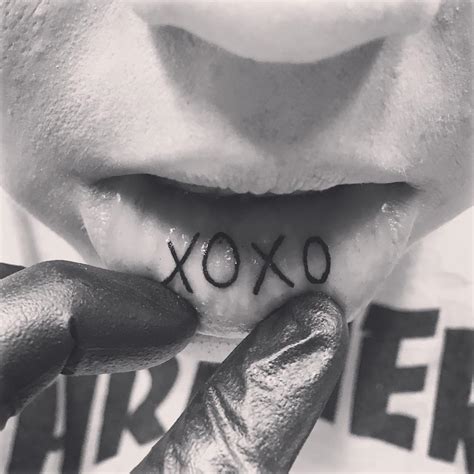 21 XOXO Tattoo Ideas To Inspire A New Jewel On Your Skin