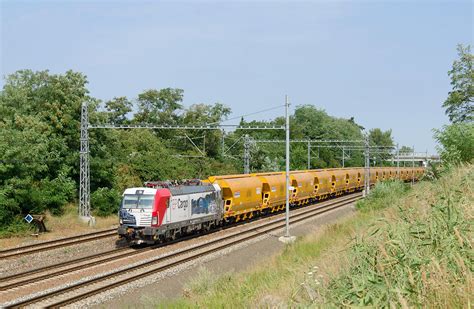 Grain Train Ep Cargo Vectron Vezie Obil Ky Pre Id Flickr