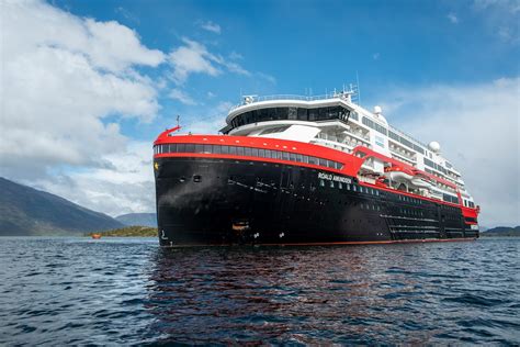 Roald Amundsen Hybrid Expeditions Kreuzfahrtschiff Von Hurtigruten