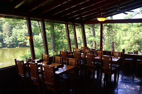 How To Eat Your Way Through Wisconsins Best Supper Clubs Condé Nast