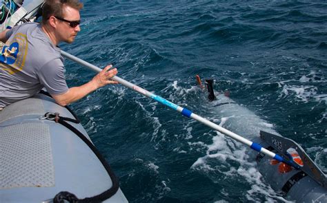 An Unmanned Underwater Vehicle Uuv Operator Uses Nara Dvids