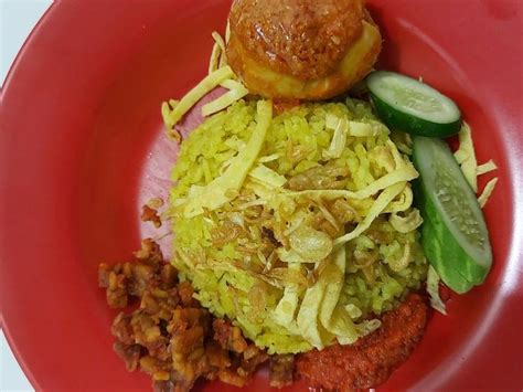 Daftar Harga Menu Delivery Nasi Kuning Pungkur 216 Regol Bandung