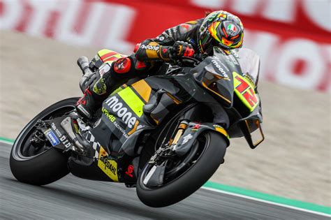 Mostruoso Bezzecchi In Pole Al Gp Della Thailandia Bagnaia In Prima