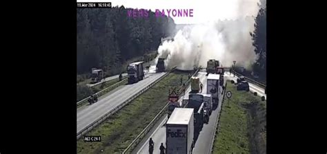 Incendie dun camion en Gironde lA63 coupée au niveau de Cestas