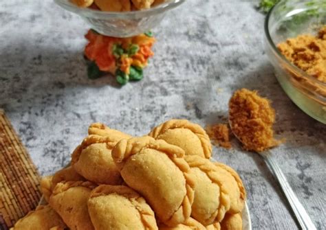 Resep Pastel Abon Mini Ngeprul Empuk Oleh Lilisdapoertara Cookpad