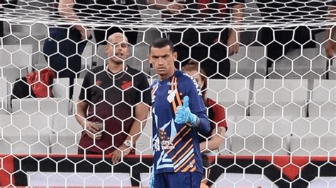 Flamengo Goleiro Santos Acerta O Clube Ap S Longa Novela