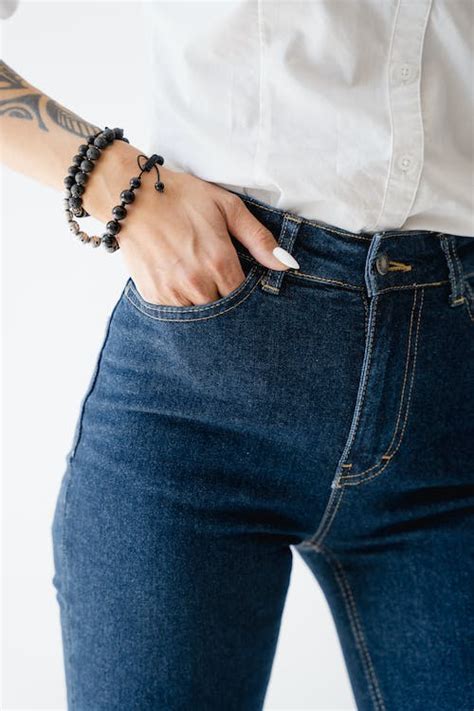 Model in Jeans · Free Stock Photo