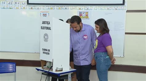 Guilherme Boulos vota na zona sul de São Paulo CNN Brasil