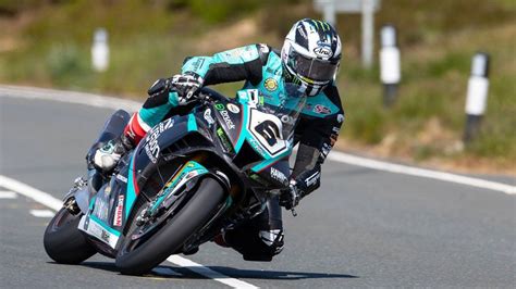 Fans Back Michael Dunlop To Equal All Time Tt Win Record In Senior