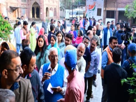 Rajasthan Election Voting 9 Percentage Above Votes Till 9 Am In Rajasthan Veterans Cast Their