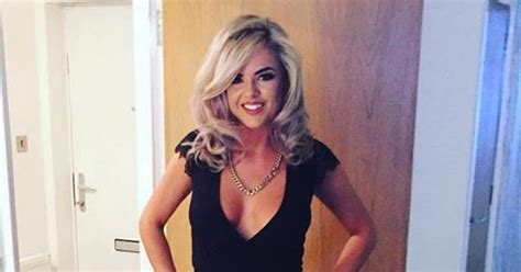 Graduate Quits Beautician Job To Start Naked Cleaning Service I Wanted Something Risqu