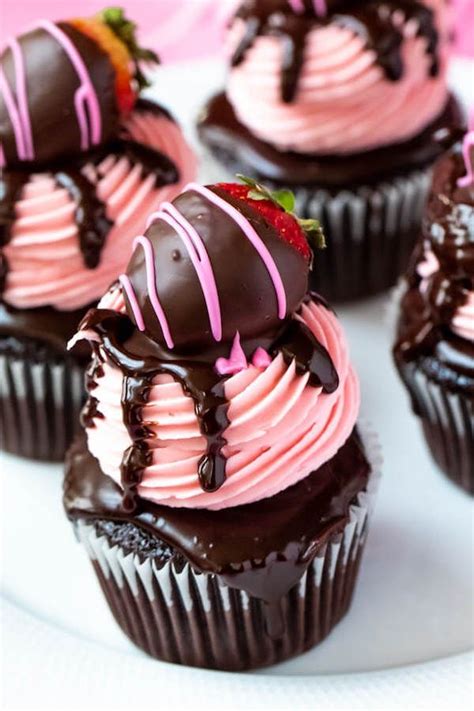 Chocolate Covered Strawberry Cupcakes Recipe Queenslee App Tit