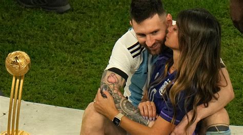 Lionel Messis Wife Antonela Roccuzzo Celebrates With Husband After