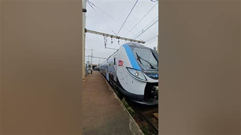 Départ Du Train Ropo à Destination De Rambouillet En Régio2n Sur La