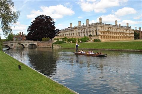 Unique B&B accommodation in Cambridge colleges | University Rooms