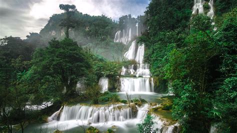 Schöne Wasserfälle in Thailand 2880x1800 Hintergrundbilder HD Bild