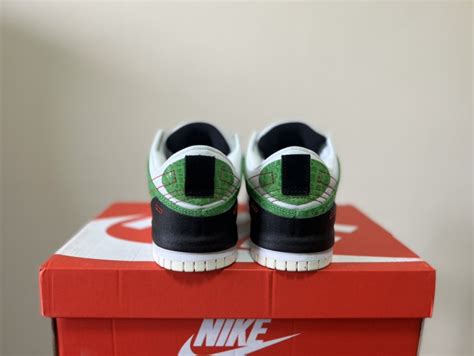 Wmns Dunk Low Disrupt Green Snakeskin Sneakercool